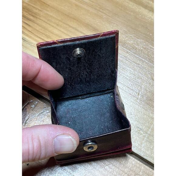 Vintage1994 The Mediterranean Trading Co Coin Purse.Elephant.Trinket box leather - Picture 2 of 4